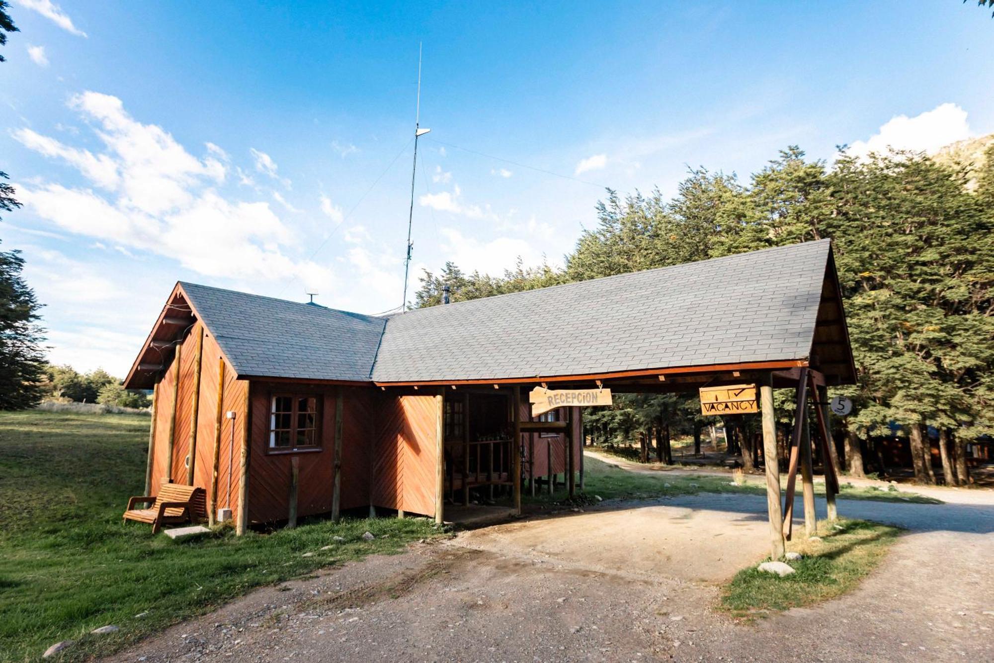 Green Baker Lodge Puerto Bertrand Екстер'єр фото