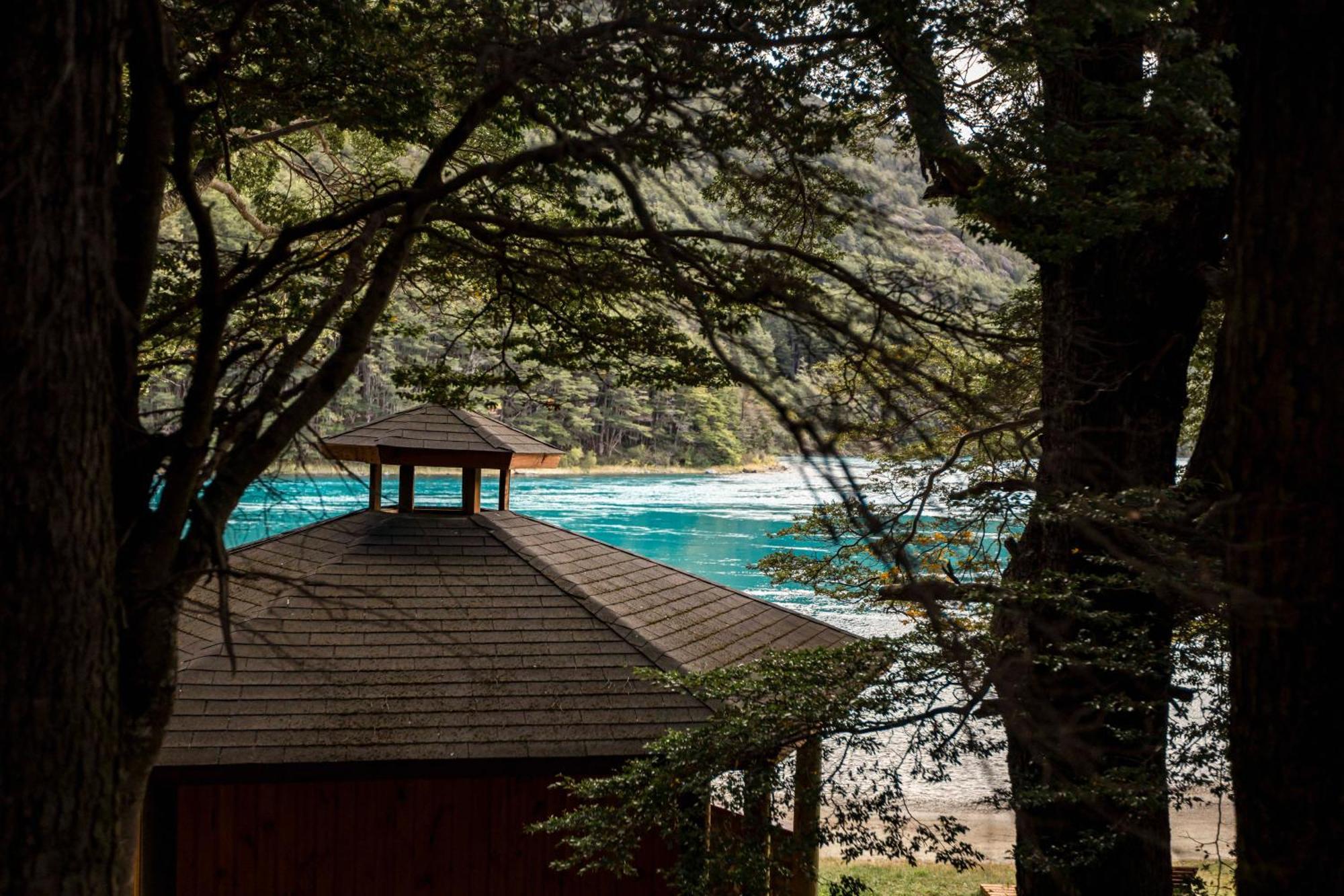 Green Baker Lodge Puerto Bertrand Екстер'єр фото