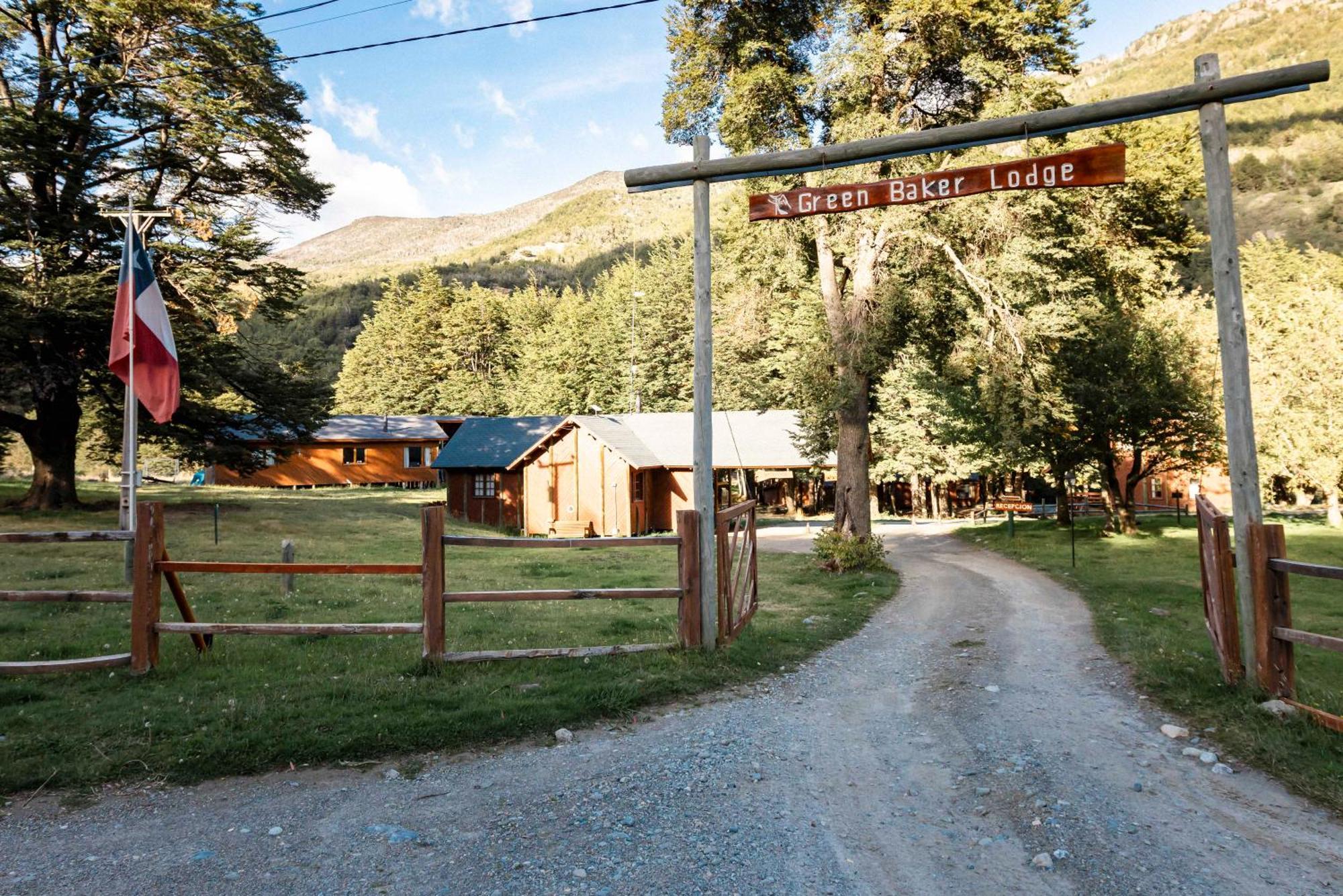 Green Baker Lodge Puerto Bertrand Екстер'єр фото